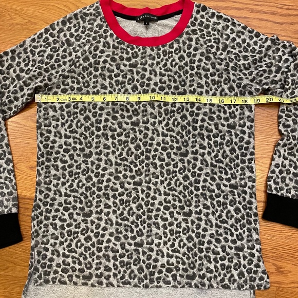 Gibsonlook Leopard Print top, Size S - Picture 5 of 12